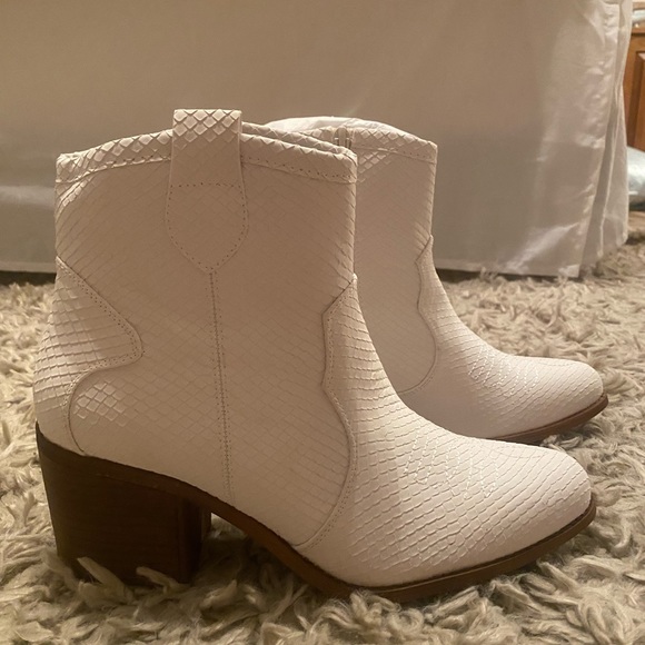 White Western Booties - Picture 5 of 8